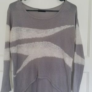 M. Fredric light knit sweater in white and grey
